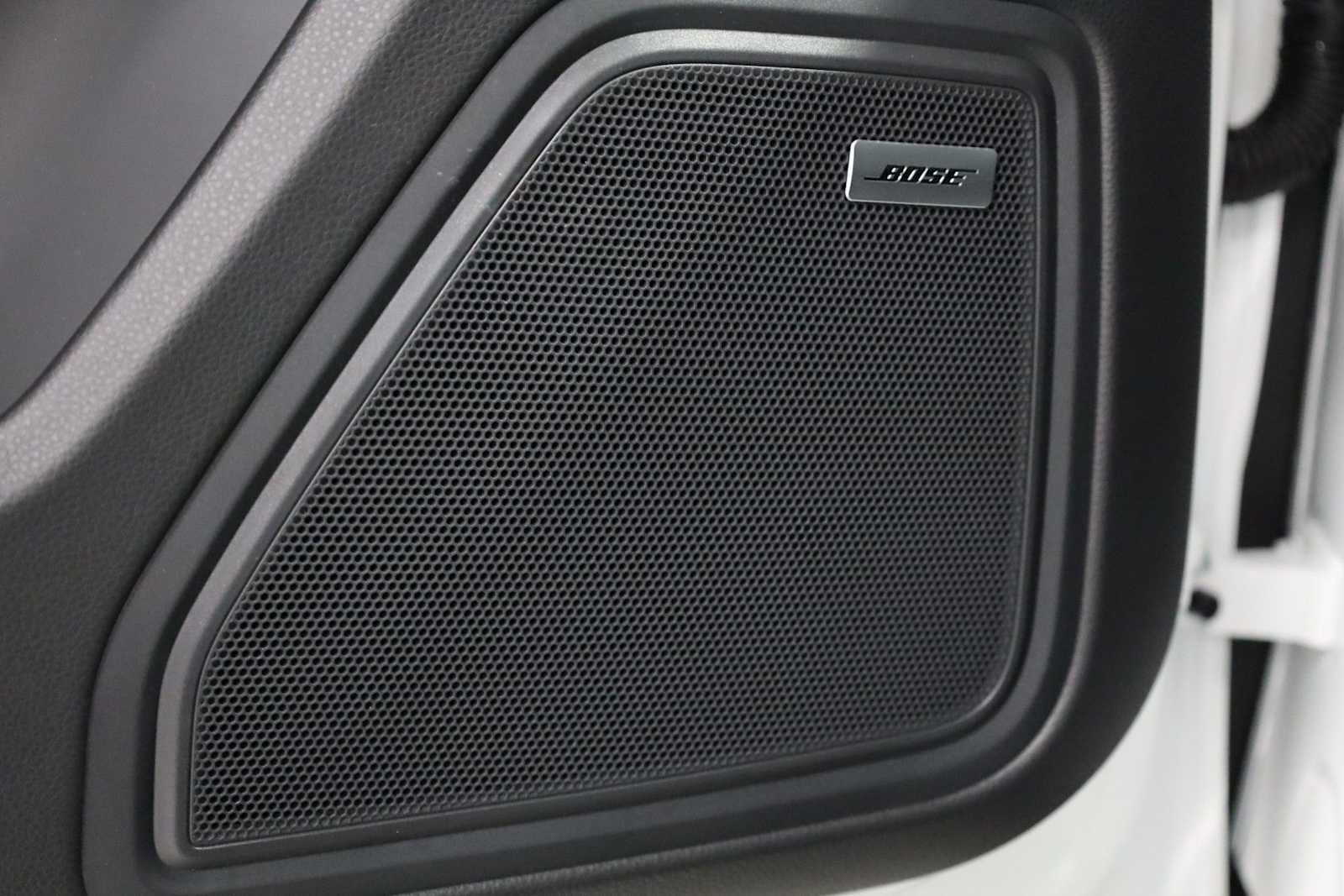 New 2026 Porsche Macan image 17