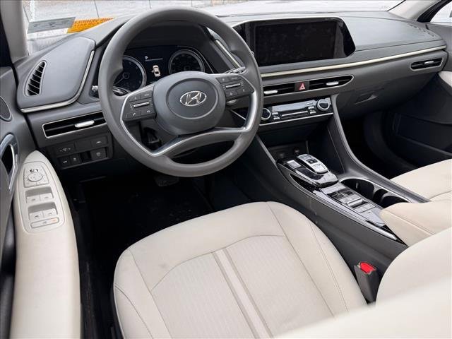 Used 2023 Hyundai Sonata SEL w/ Cargo Package image 5