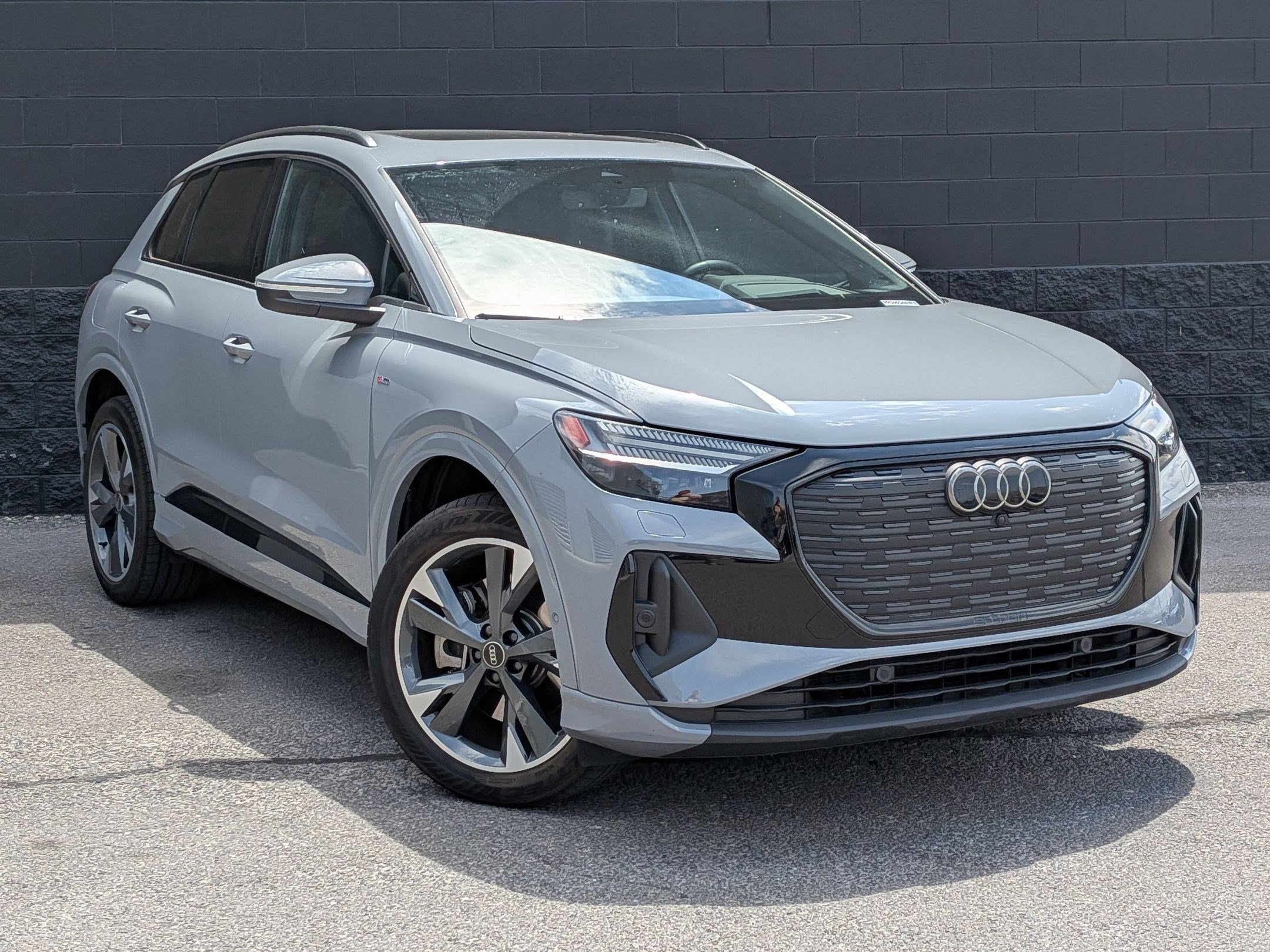 Certified 2023 Audi Q4 e-tron Prestige w/ Black Optic Package AWD/4WD image 3