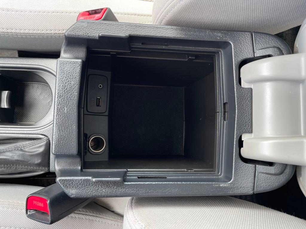 Used 2015 Subaru Forester 2.5i Premium w/ All-Weather Package image 30