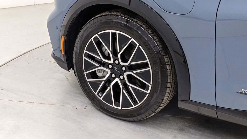 Certified 2024 Ford Mustang Mach-E Premium AWD/4WD image 4