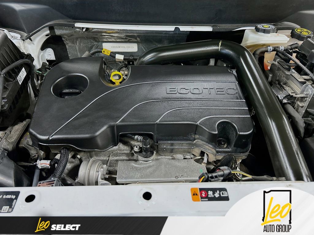 Used 2024 GMC Terrain SLE w/ Driver Convenience Package image 29