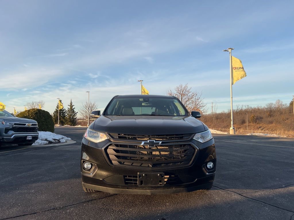 Used 2021 Chevrolet Traverse Premier w/ Redline Edition image 2