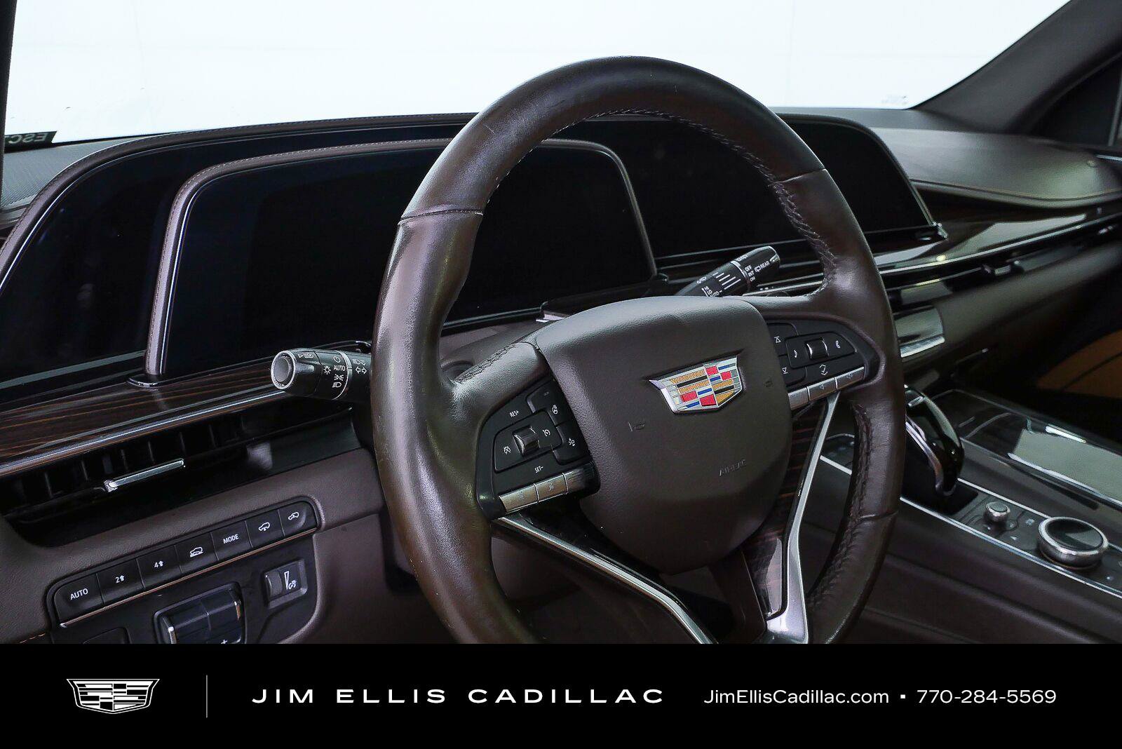 Used 2021 Cadillac Escalade Sport w/ Driver Assist Tech Package AWD/4WD image 4