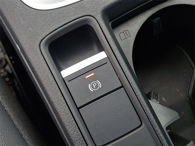 Used 2019 Audi Q3 2.0T Premium image 24