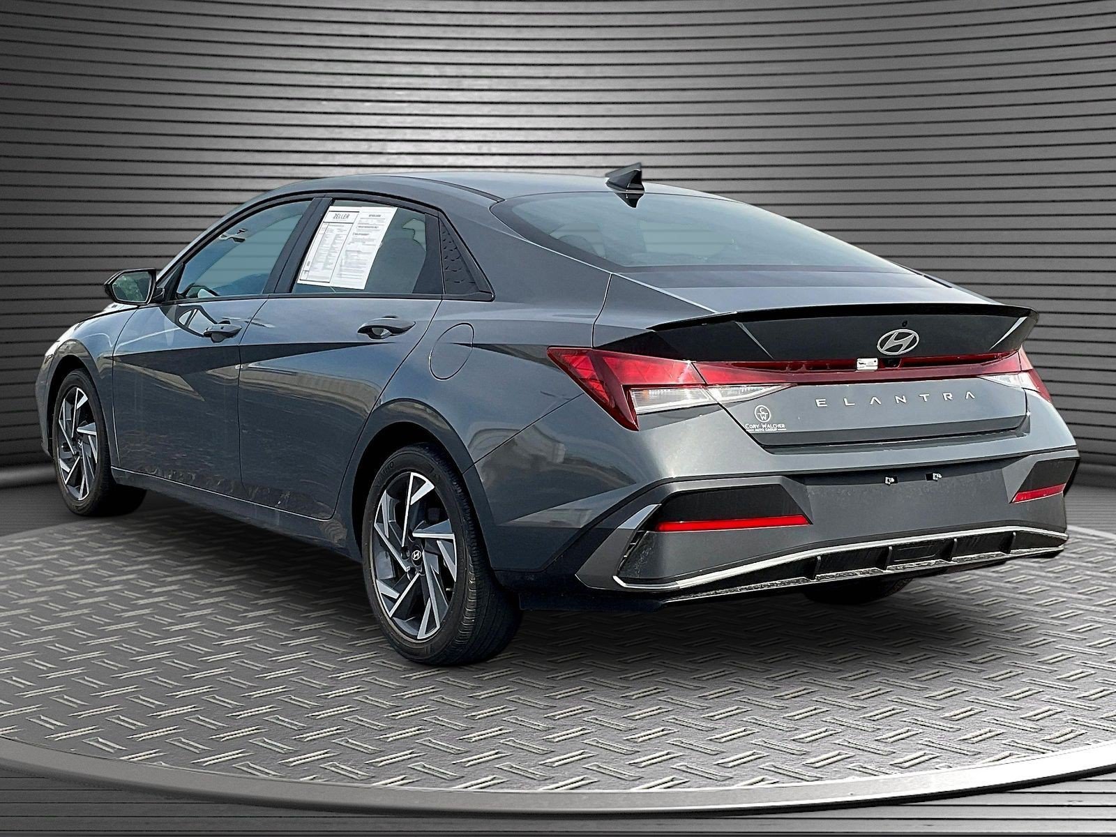 Used 2025 Hyundai Elantra Sport FWD image 5