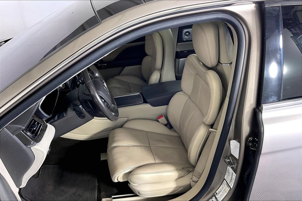 Used 2019 Lincoln Continental Reserve AWD/4WD image 34