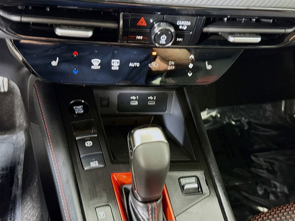Certified 2026 Nissan Kicks SR w/ Cold Weather Package AWD/4WD image 8