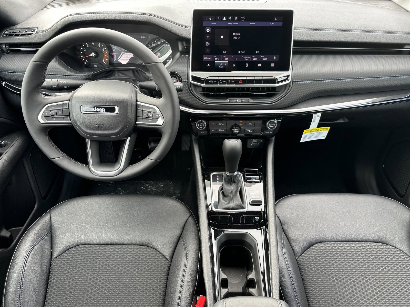 New 2026 Jeep Compass Latitude image 13