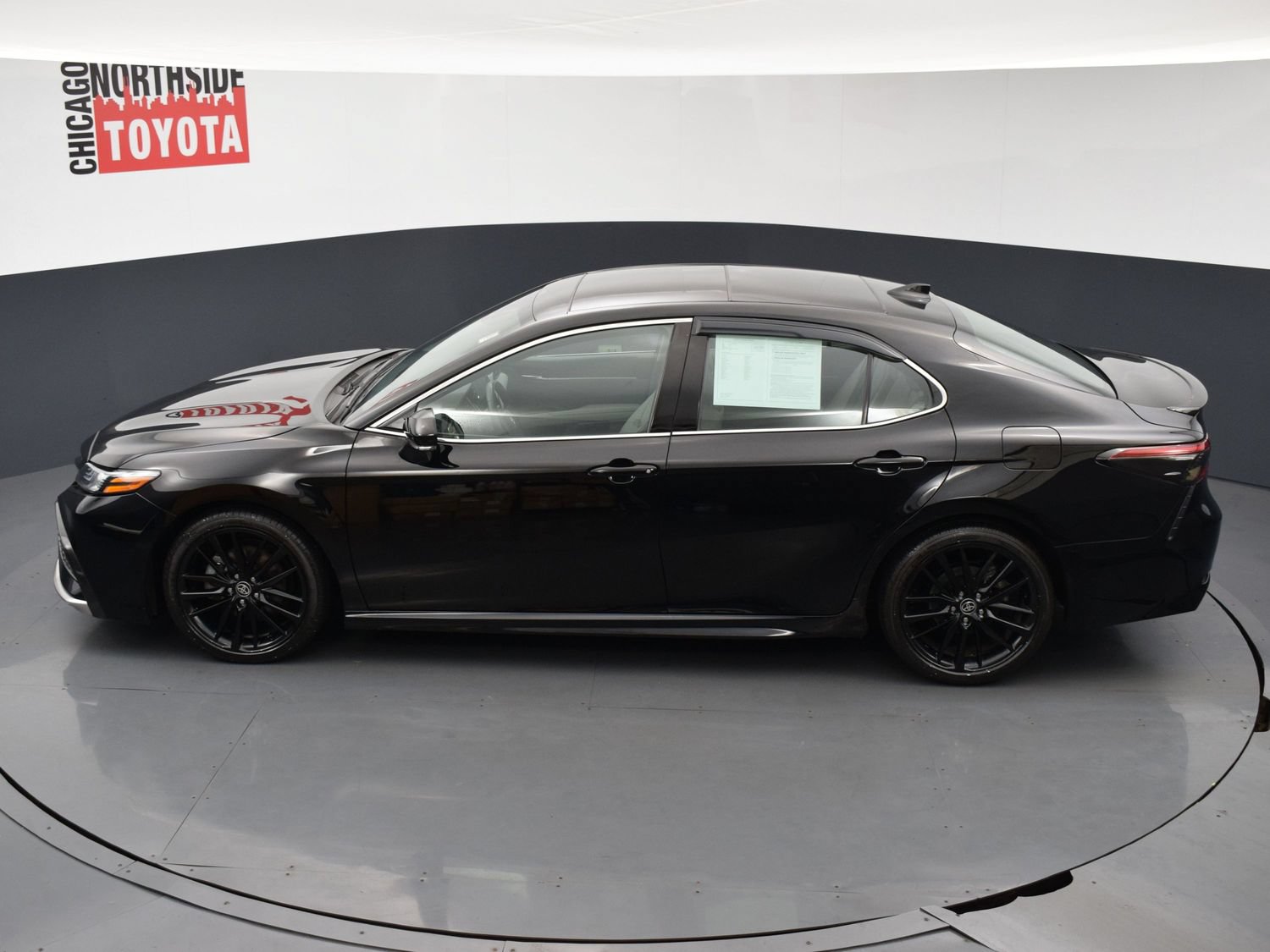 Used 2022 Toyota Camry XSE FWD image 21