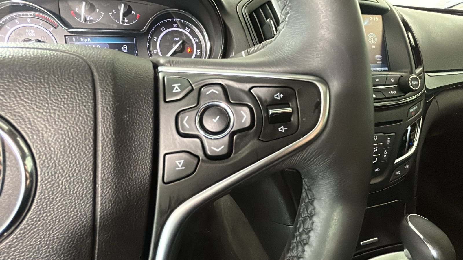 Used 2015 Buick Regal Premium w/ Experience Buick Package FWD image 20