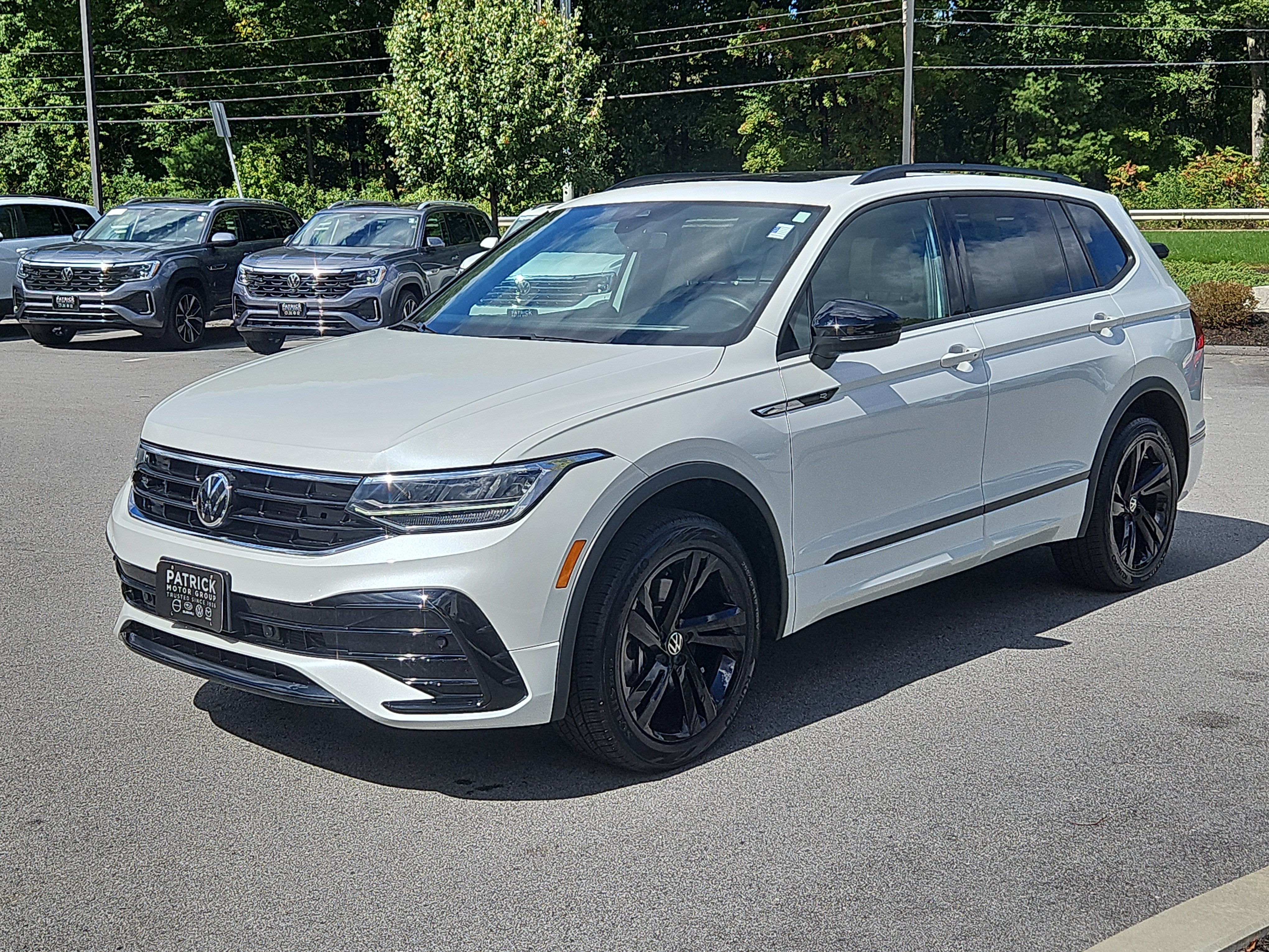 Certified 2024 Volkswagen Tiguan SE R-Line AWD/4WD image 25