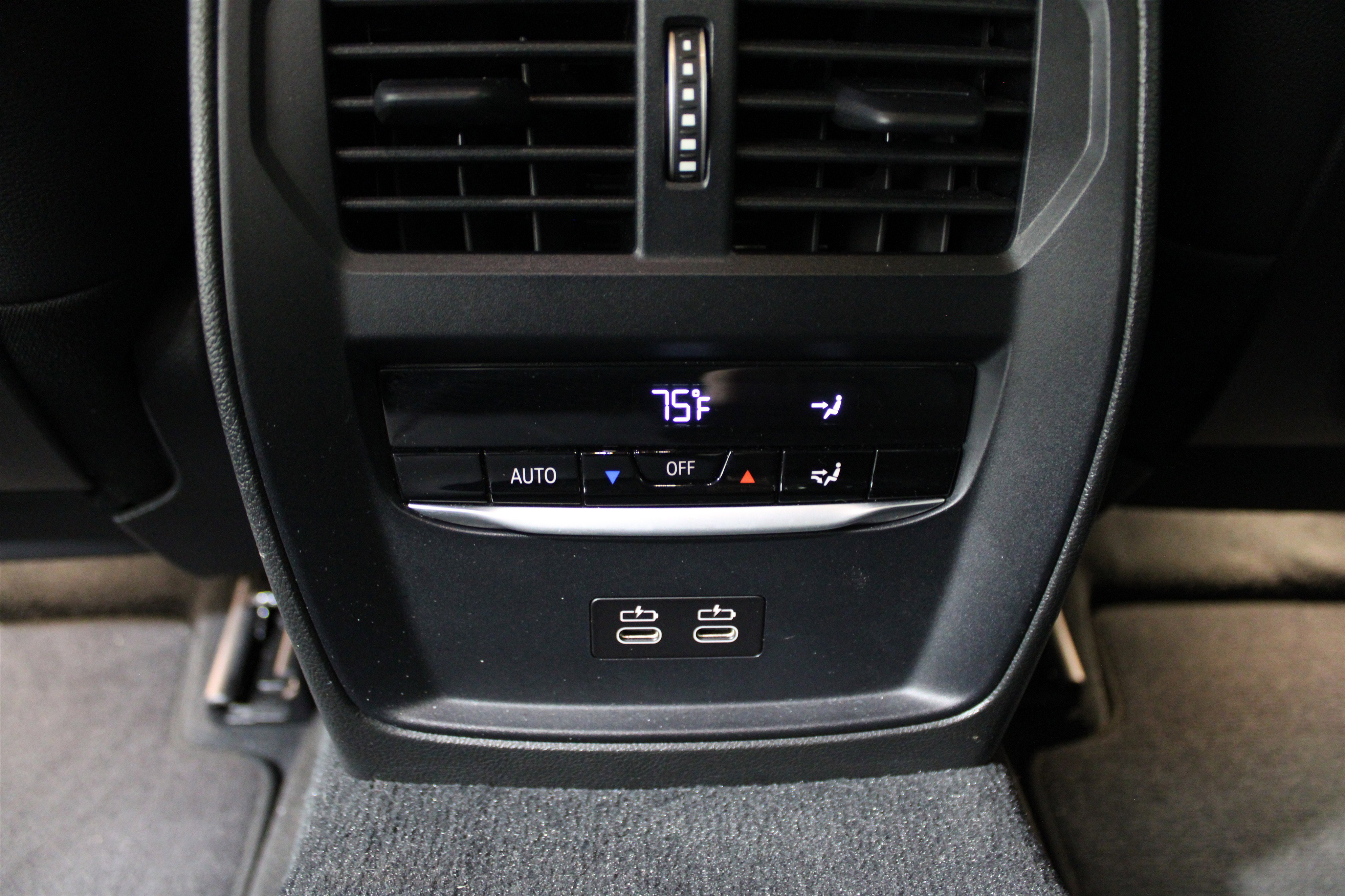 Used 2023 BMW 330i Sedan w/ M Sport Package image 26