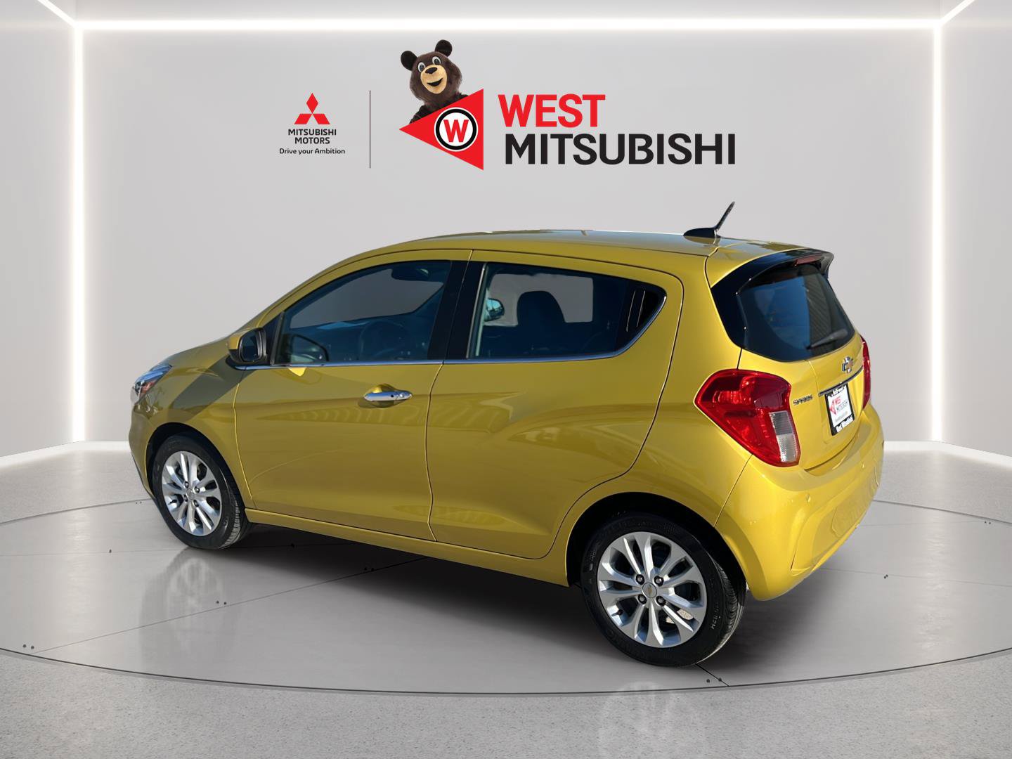 Used 2022 Chevrolet Spark LT FWD image 2