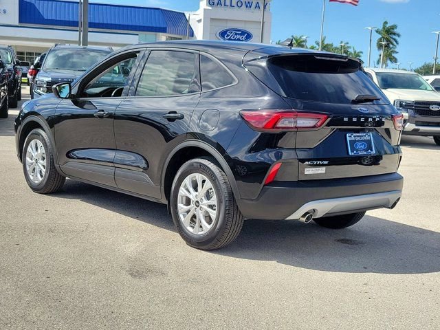 Certified 2025 Ford Escape Active FWD image 4