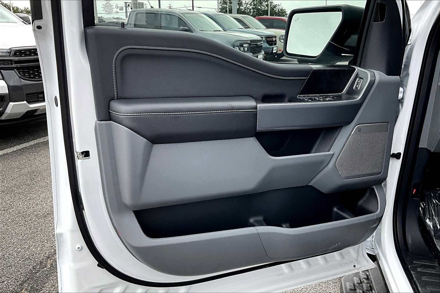 New 2025 Ford F150 Lightning Flash image 7