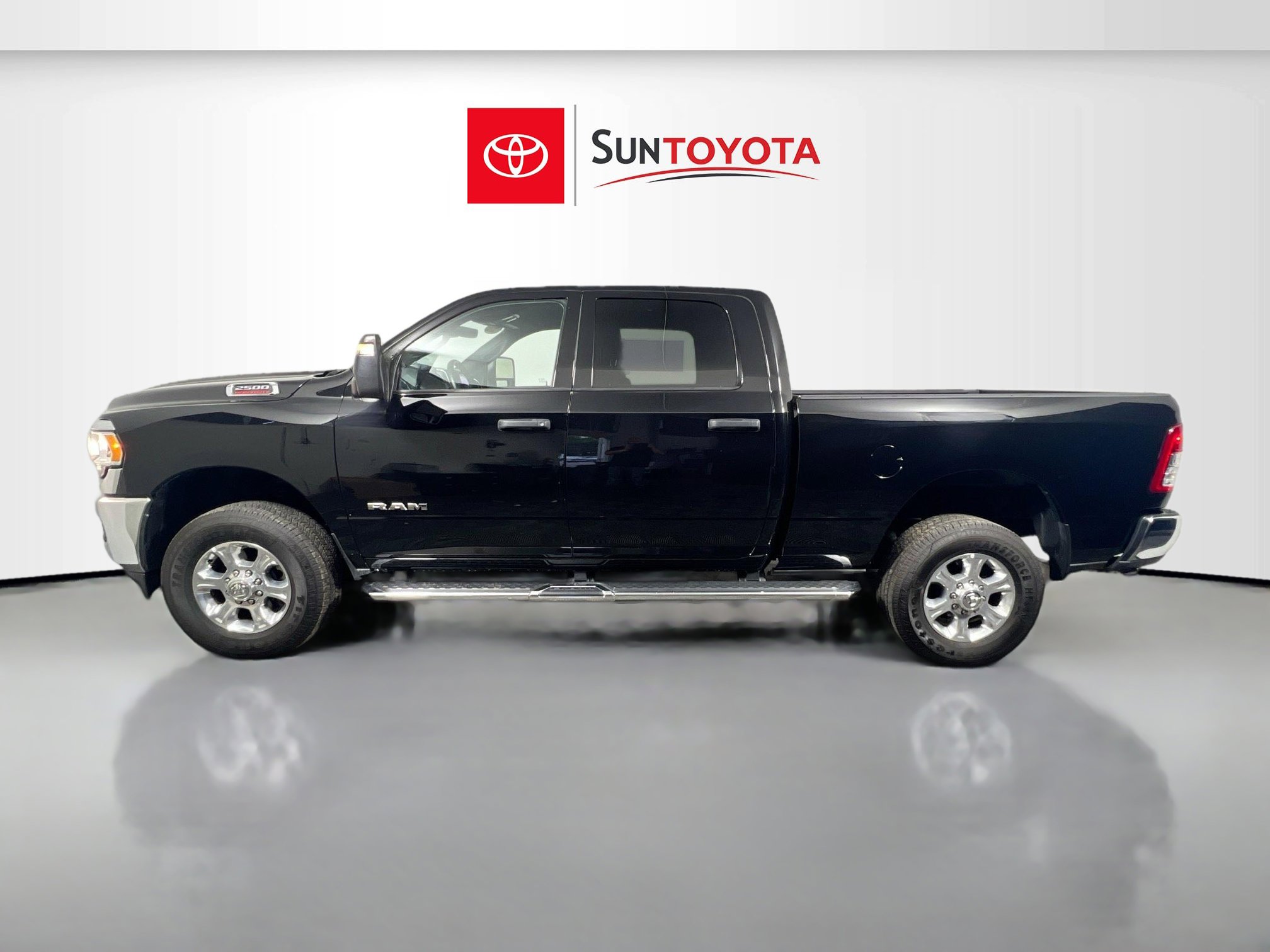 Used 2024 RAM 2500 Big Horn w/ Bed Utility Group image 7