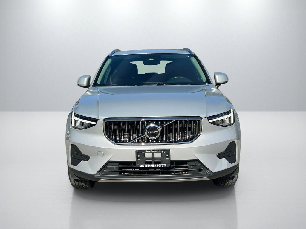 Used 2025 Volvo XC40 B5 Core w/ Protection Package Premier video 2