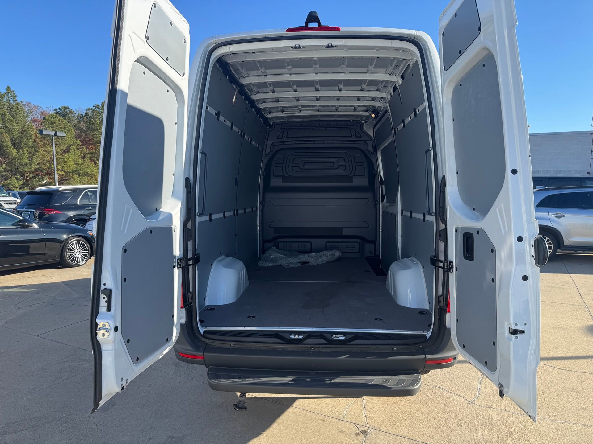 New 2025 Mercedes-Benz Sprinter 2500 image 25