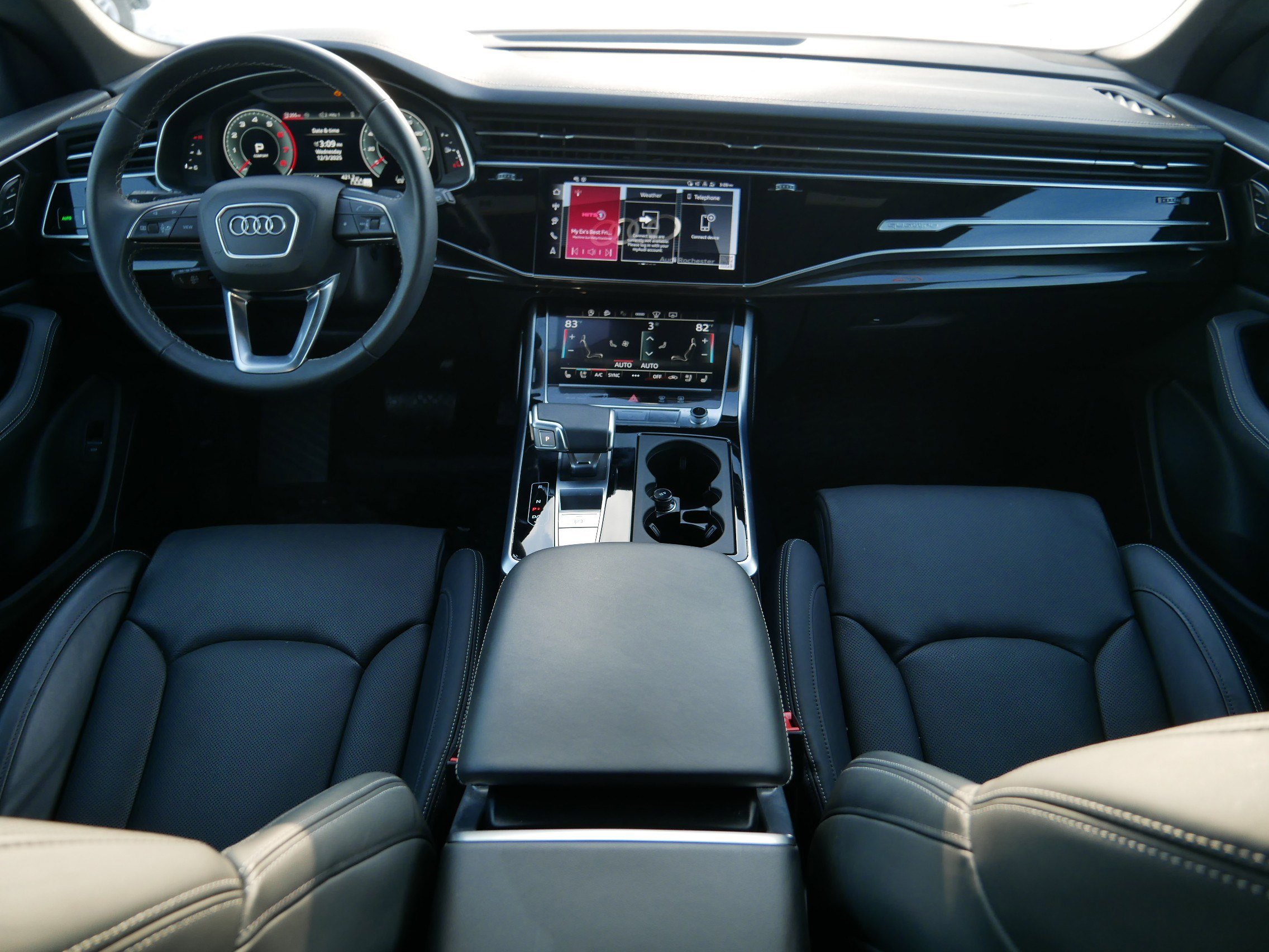 Certified 2025 Audi Q8 Prestige w/ Prestige Package image 10