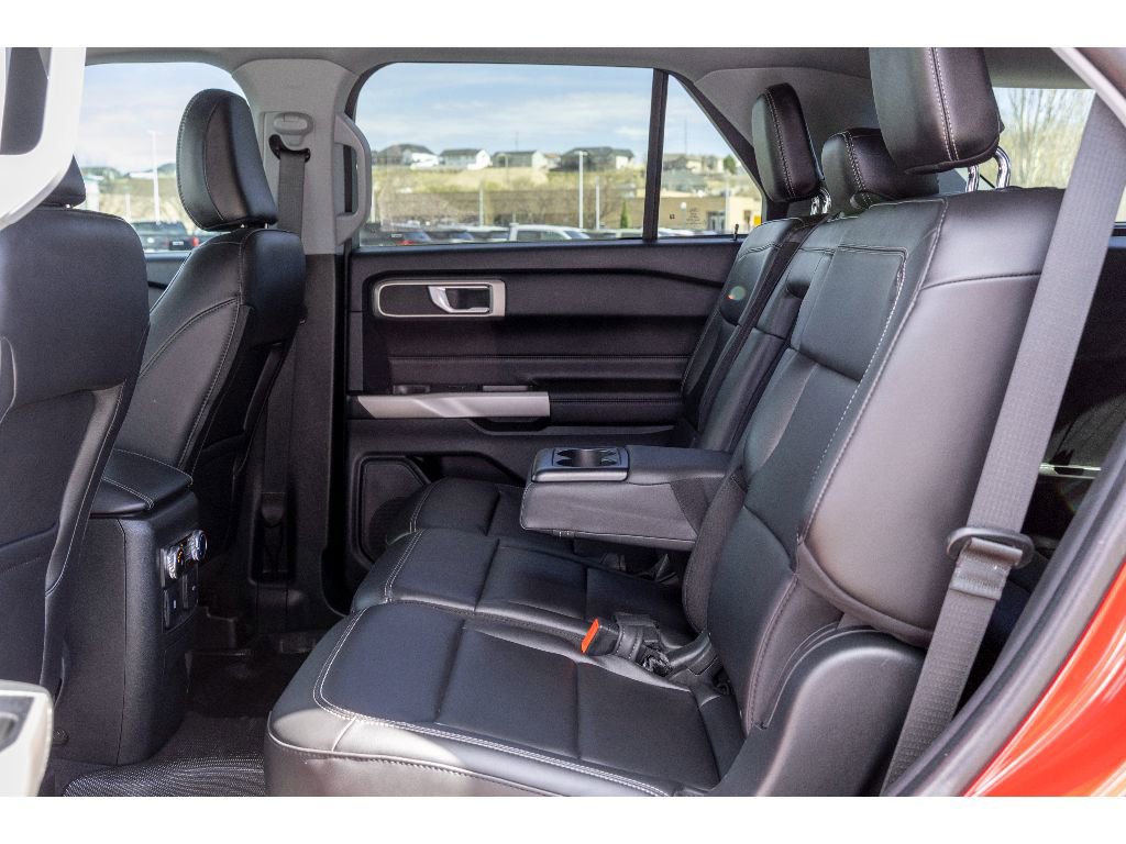 Used 2023 Ford Explorer XLT w/ Equipment Group 202A image 11