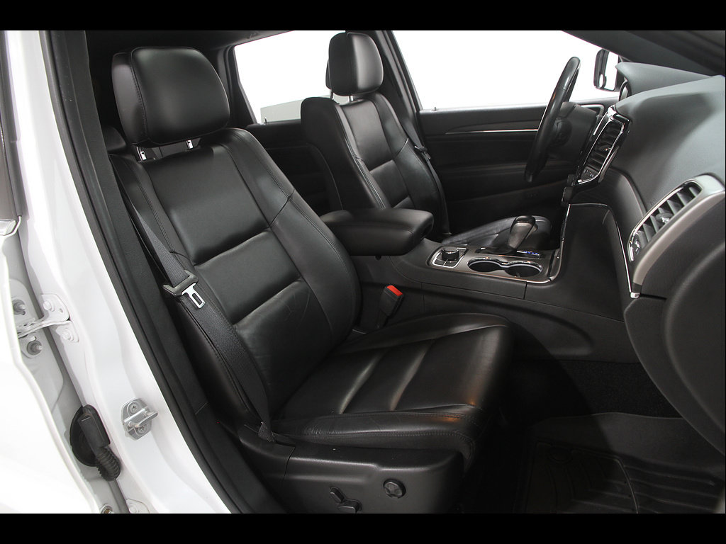 Used 2021 Jeep Grand Cherokee Limited AWD/4WD image 19