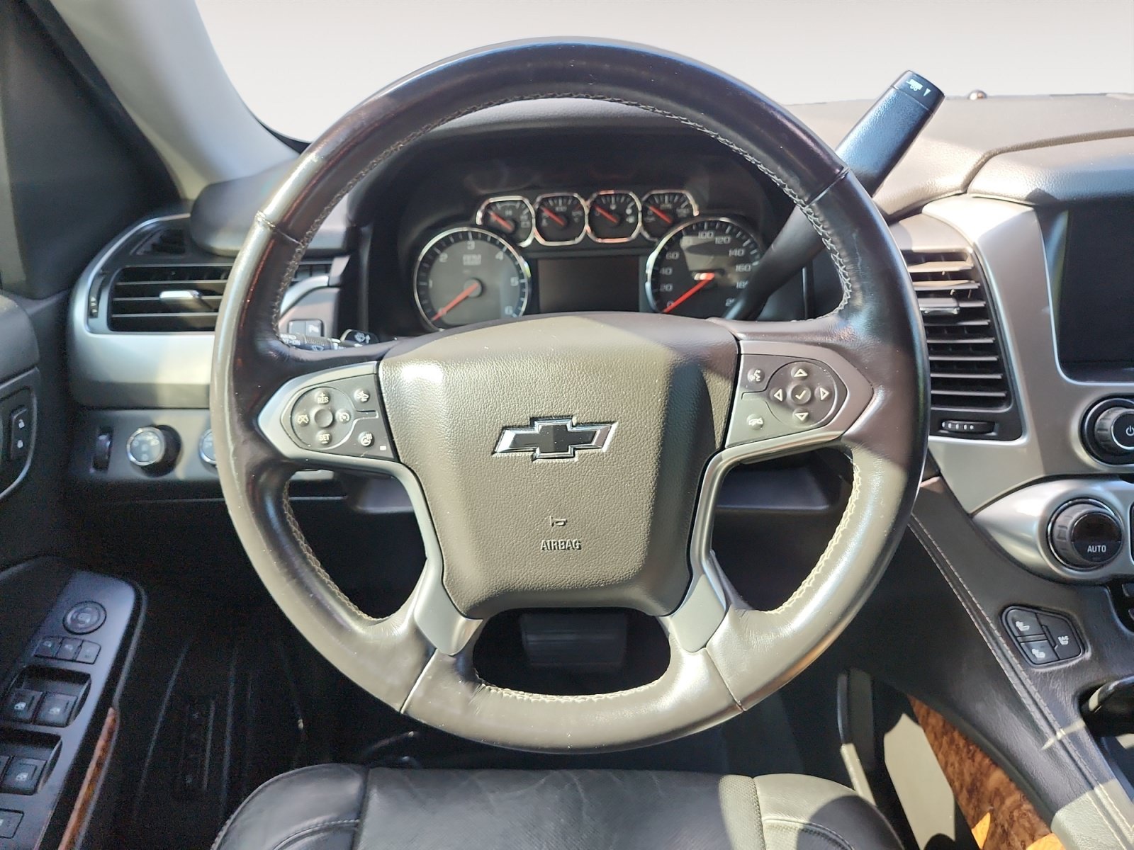 Used 2015 Chevrolet Tahoe LTZ AWD/4WD image 12