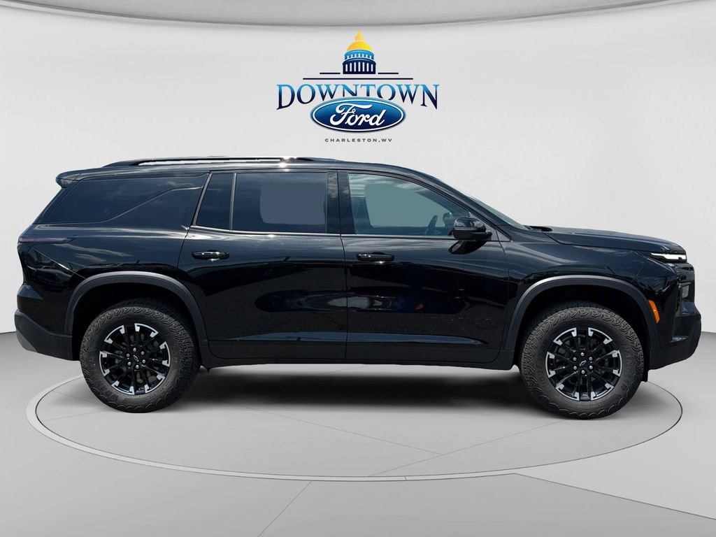 Used 2026 Chevrolet Traverse Z71 w/ LPO, Floor Liner Package AWD/4WD image 2