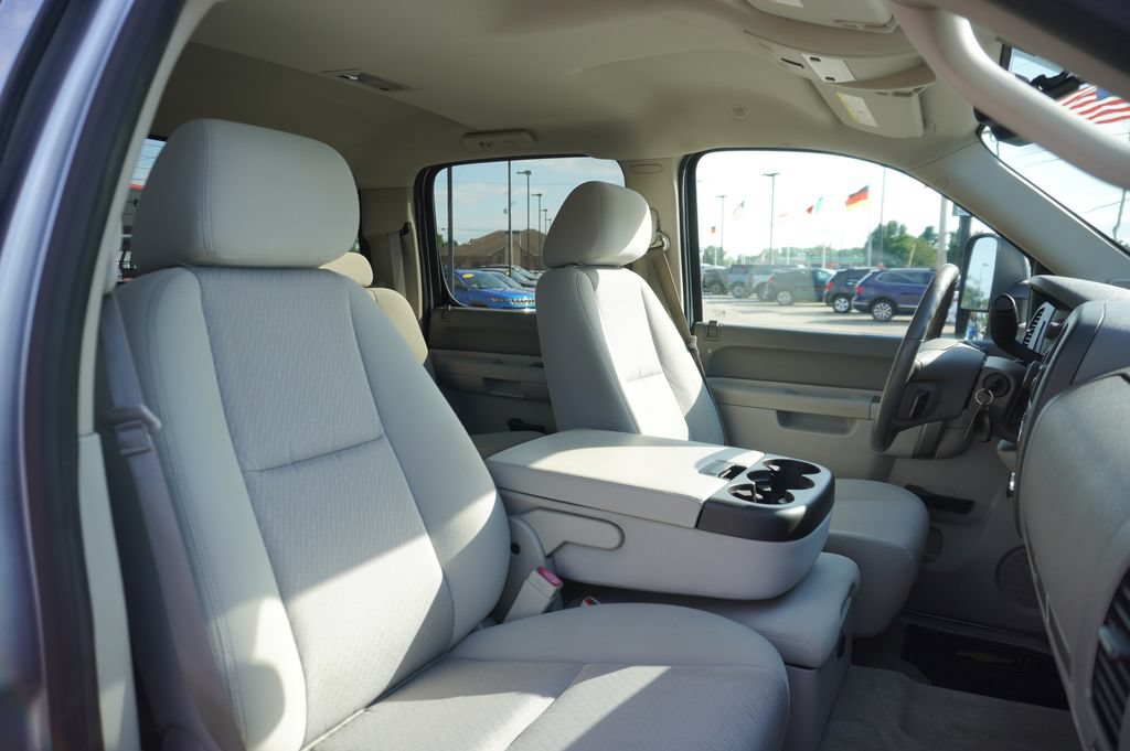 Used 2014 Chevrolet Silverado 3500 LT w/ Custom Sport Truck Package AWD/4WD image 29