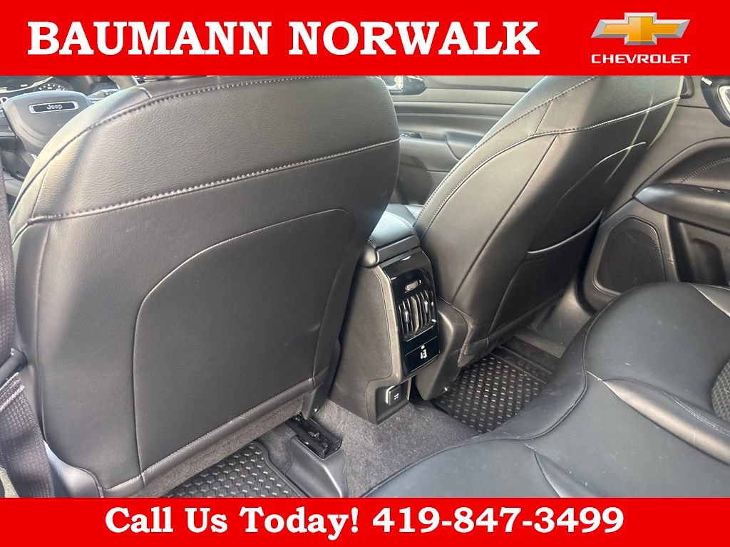 Used 2026 Jeep Compass Latitude w/ Sun and Sound Group AWD/4WD image 19