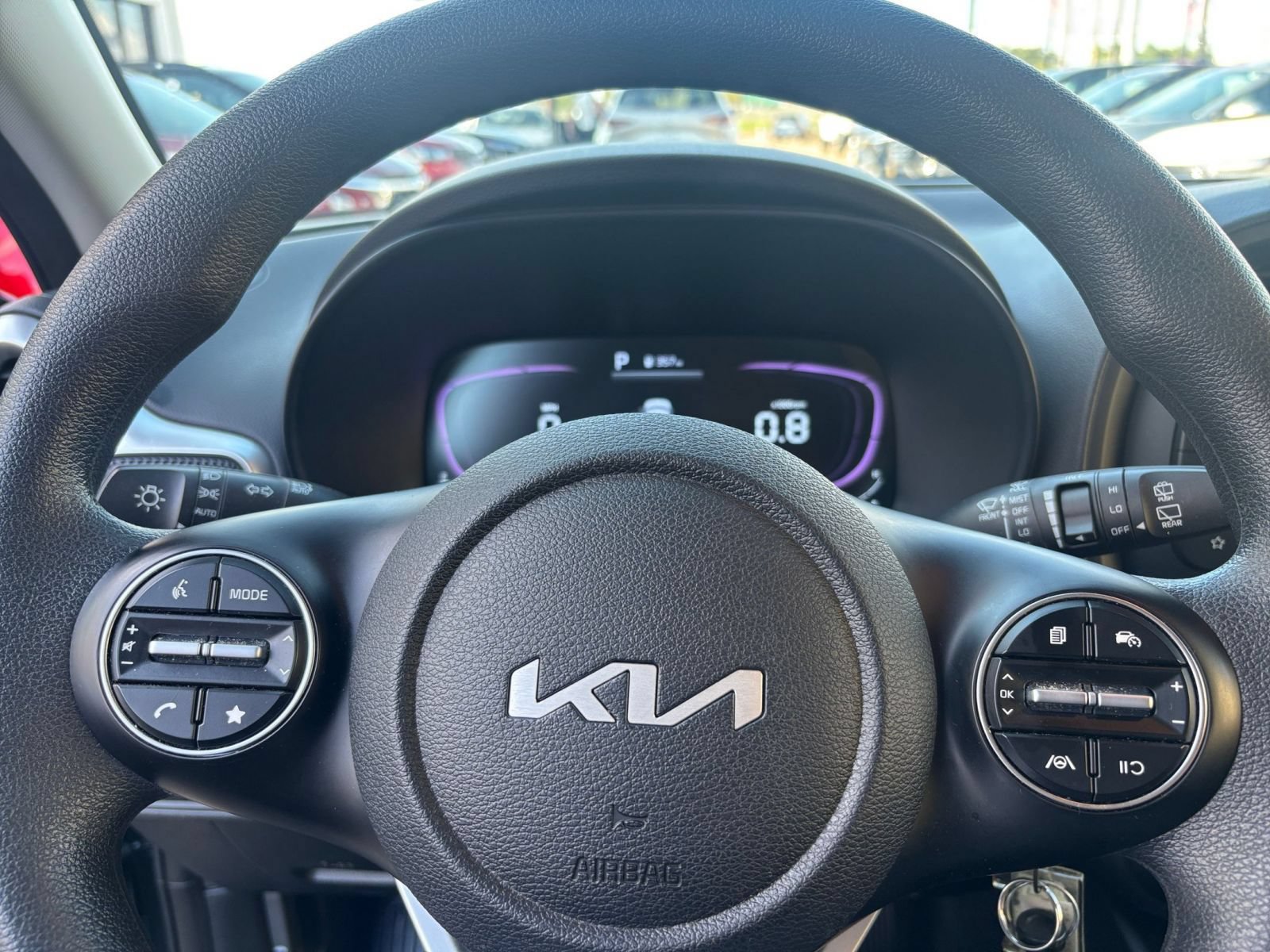 Used 2025 Kia Soul LX w/ LX Technology Package FWD image 22