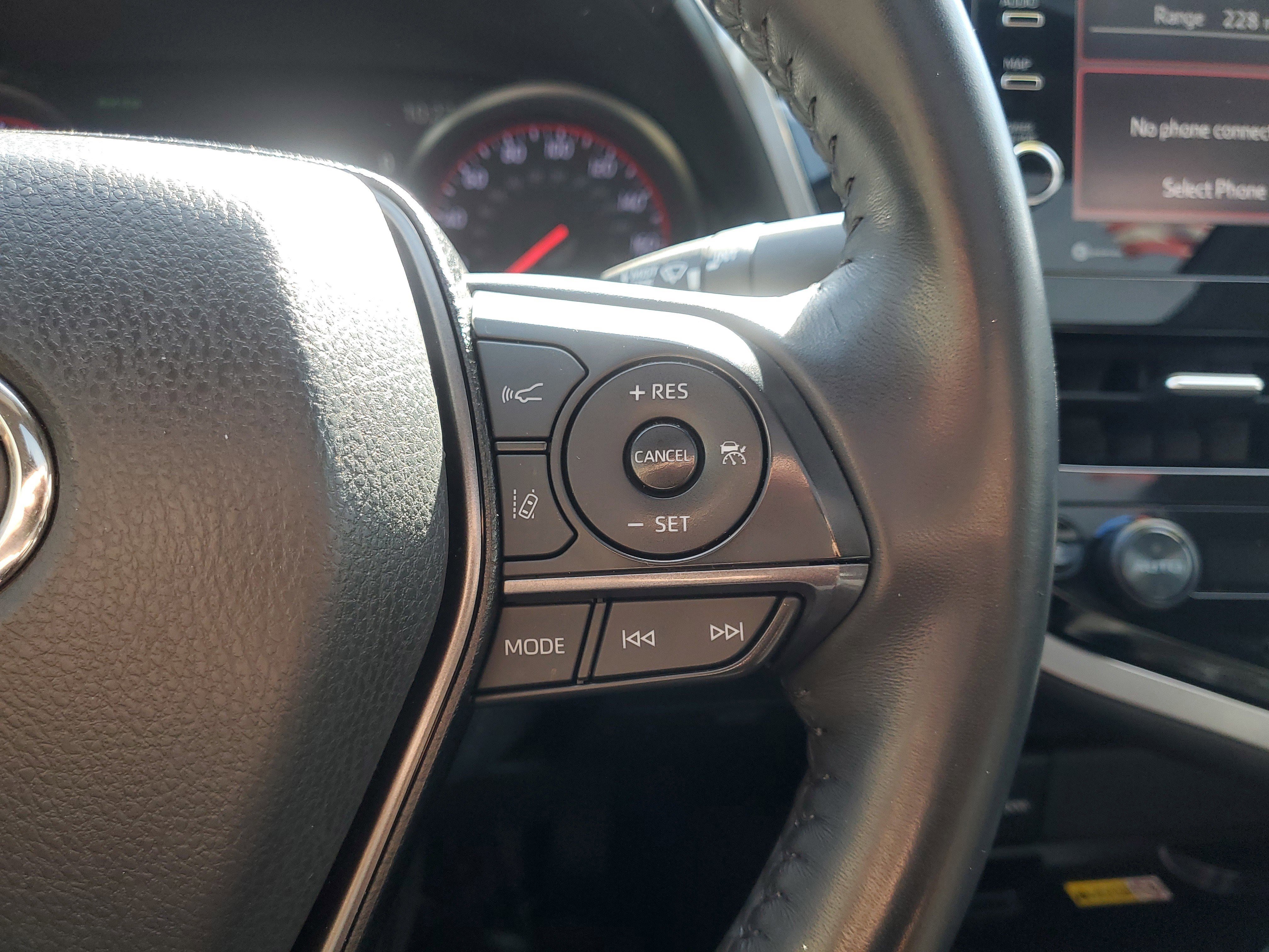 Used 2022 Toyota Camry XSE image 23