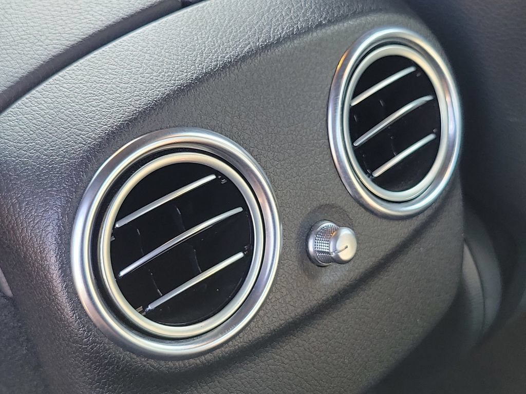 Used 2023 Mercedes-Benz E 350 Sedan image 13