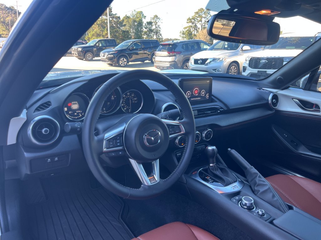 Used 2023 MAZDA MX-5 Miata Grand Touring RWD image 13