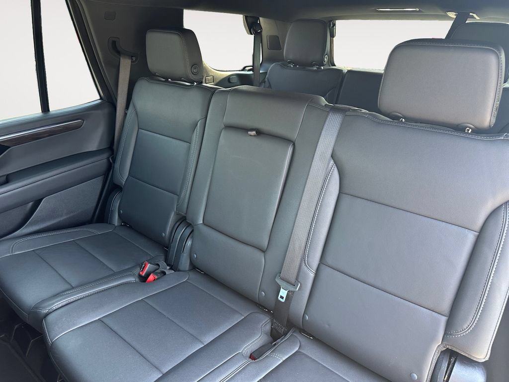 Used 2025 Chevrolet Tahoe LT AWD/4WD image 13