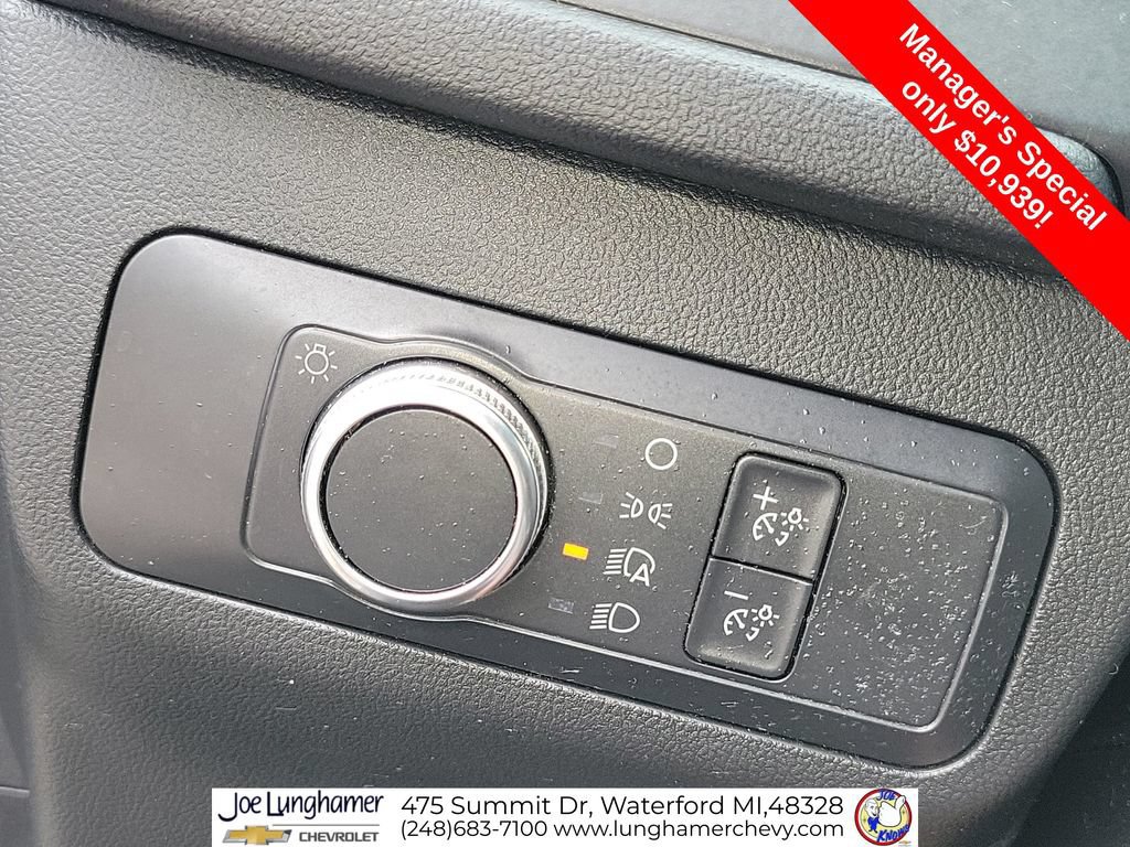 Used 2021 Ford Escape SE w/ Cold Weather Package FWD image 18