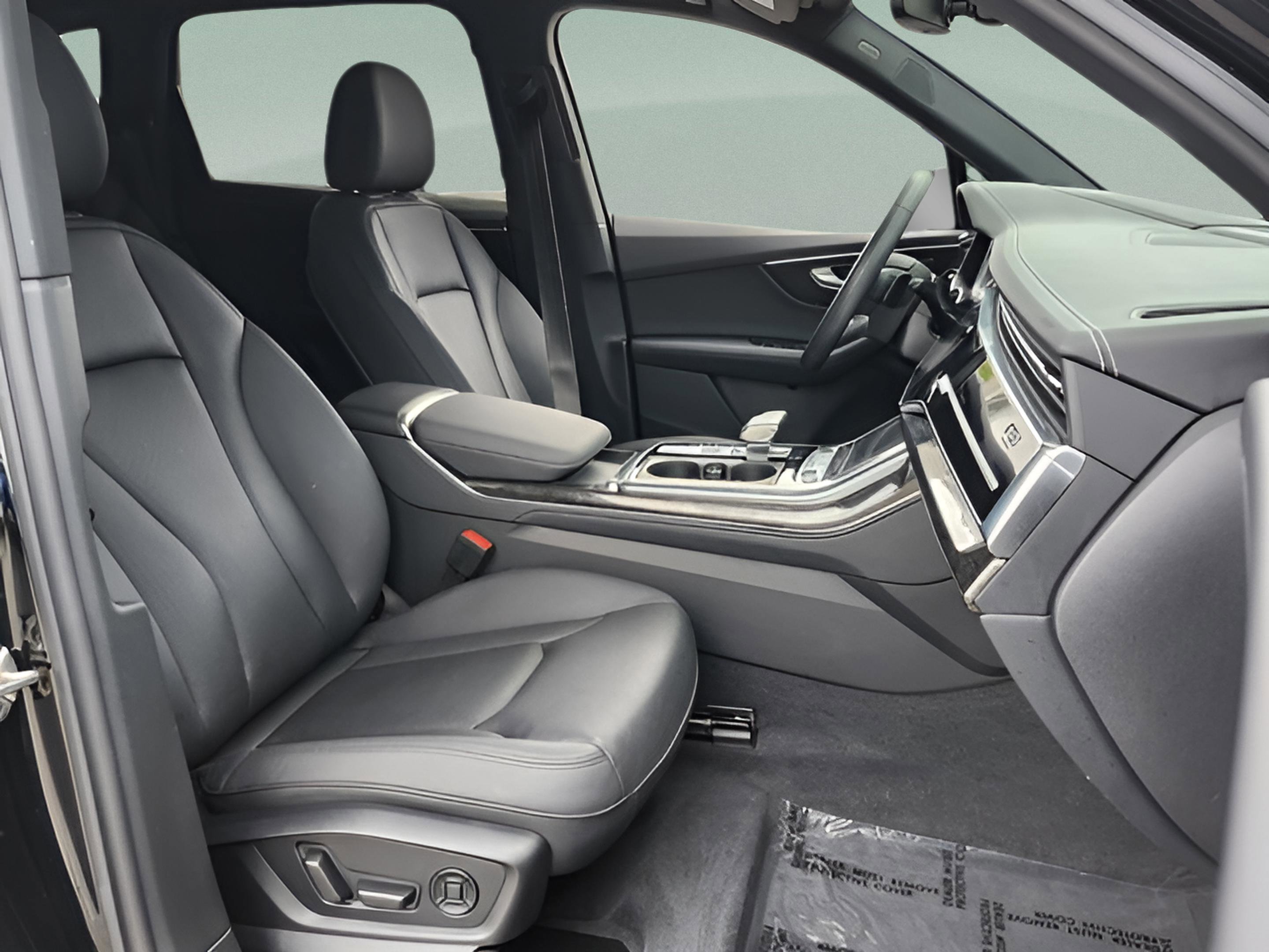 Used 2023 Audi Q7 3.0T Prestige w/ Prestige Package image 17