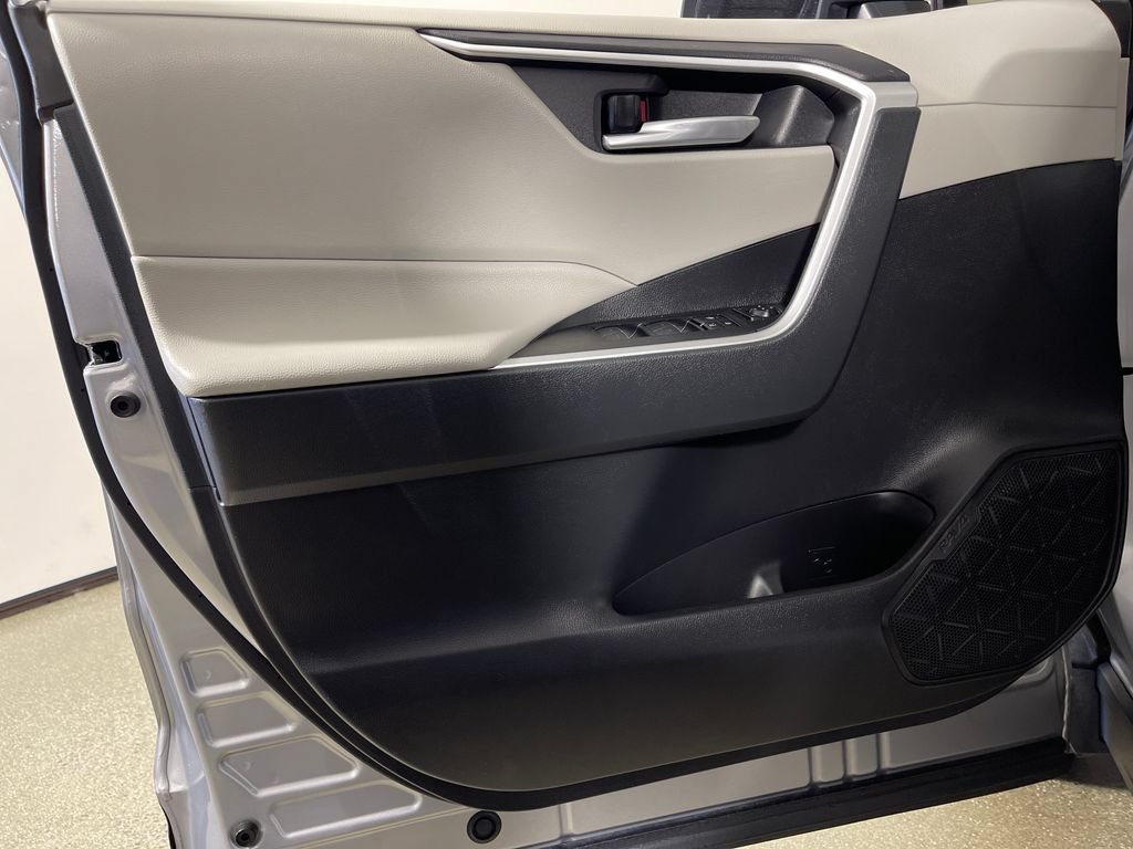 Certified 2023 Toyota RAV4 XLE FWD image 17