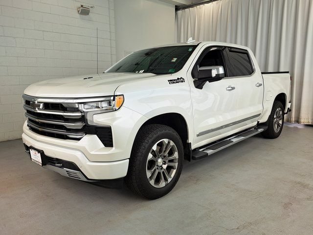 Used 2023 Chevrolet Silverado 1500 High Country w/ Z71 Off-Road Package AWD/4WD image 2