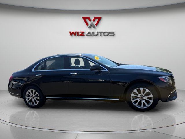 Used 2018 Mercedes-Benz E 300 4MATIC w/ Premium 2 Package image 6