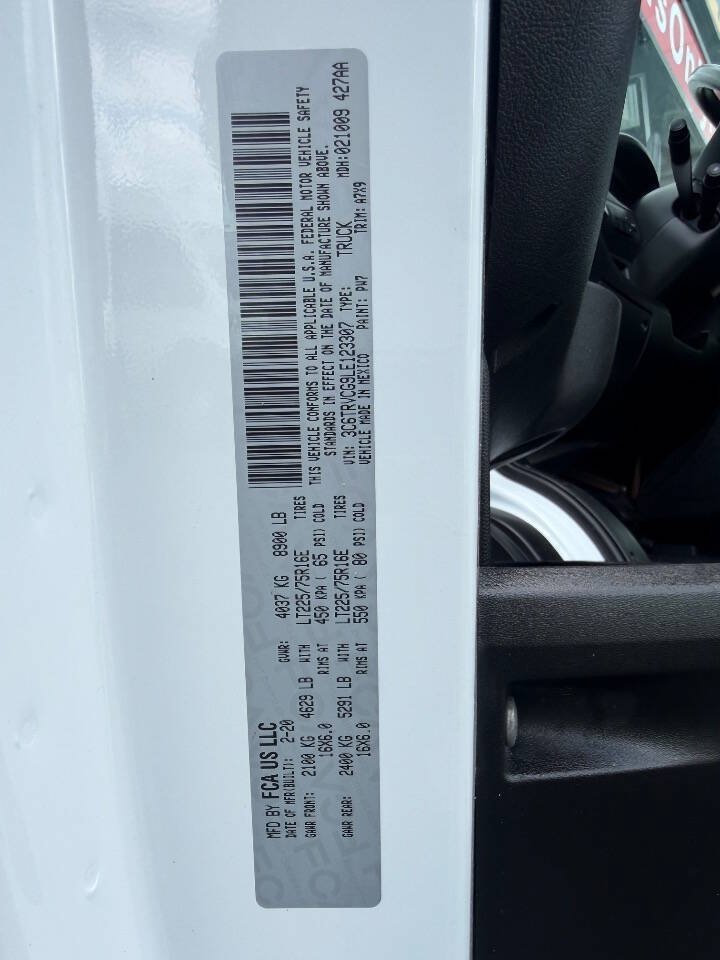 Used 2020 RAM ProMaster 2500 w/ Premium Appearance Group FWD image 26