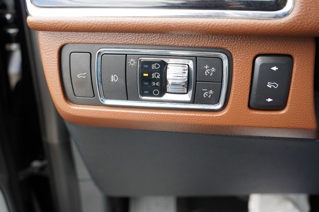 Used 2022 Lincoln Navigator Reserve AWD/4WD image 31
