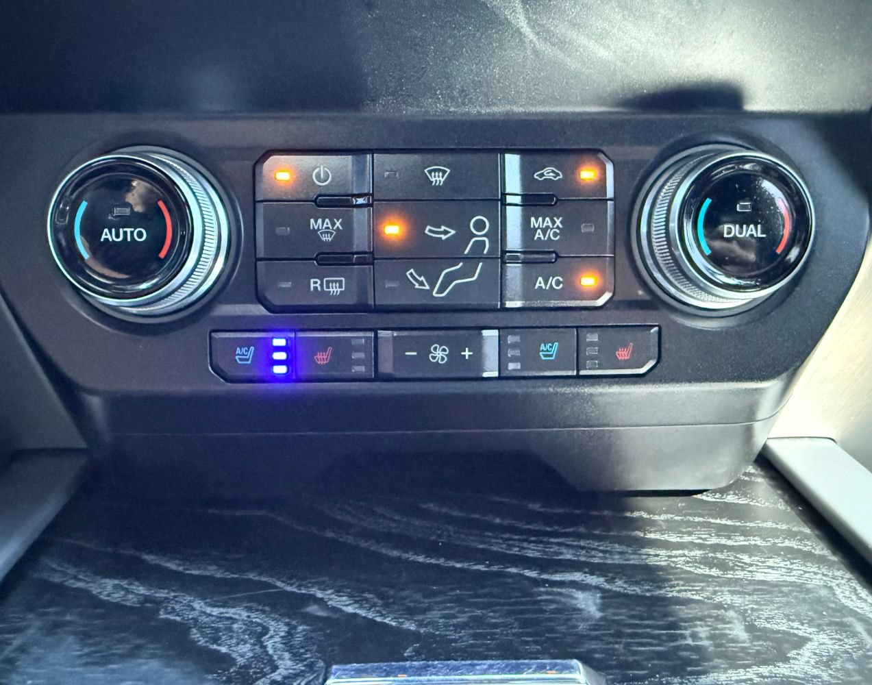 Used 2019 Ford F350 Platinum AWD/4WD image 18