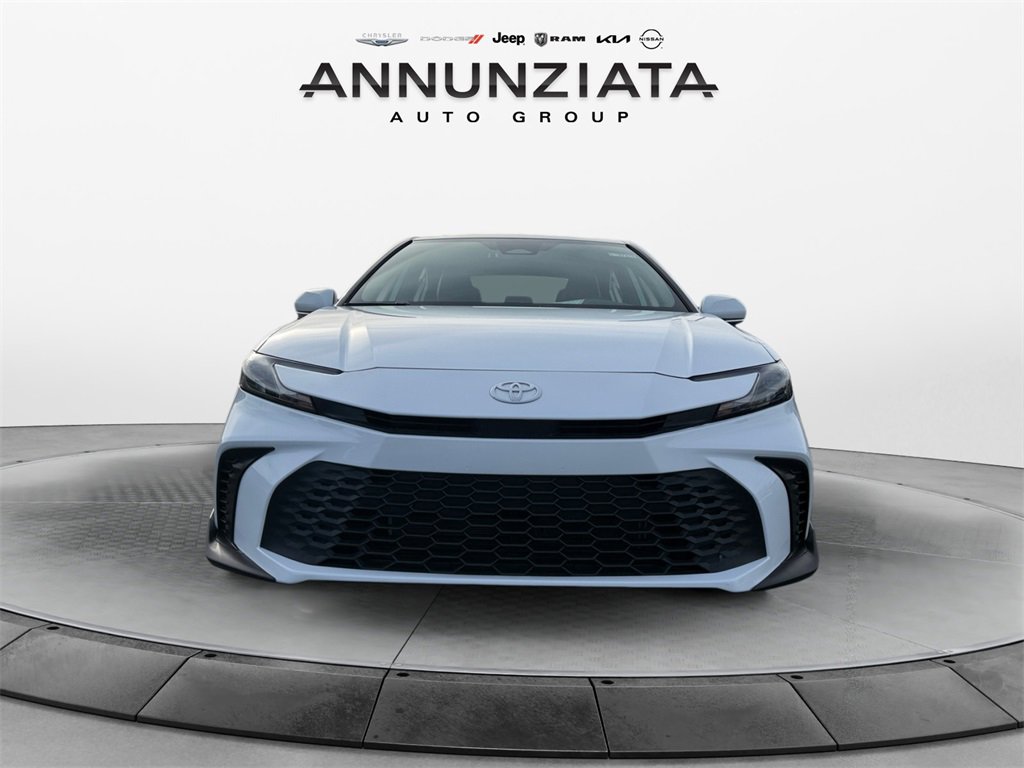 Used 2025 Toyota Camry SE image 8