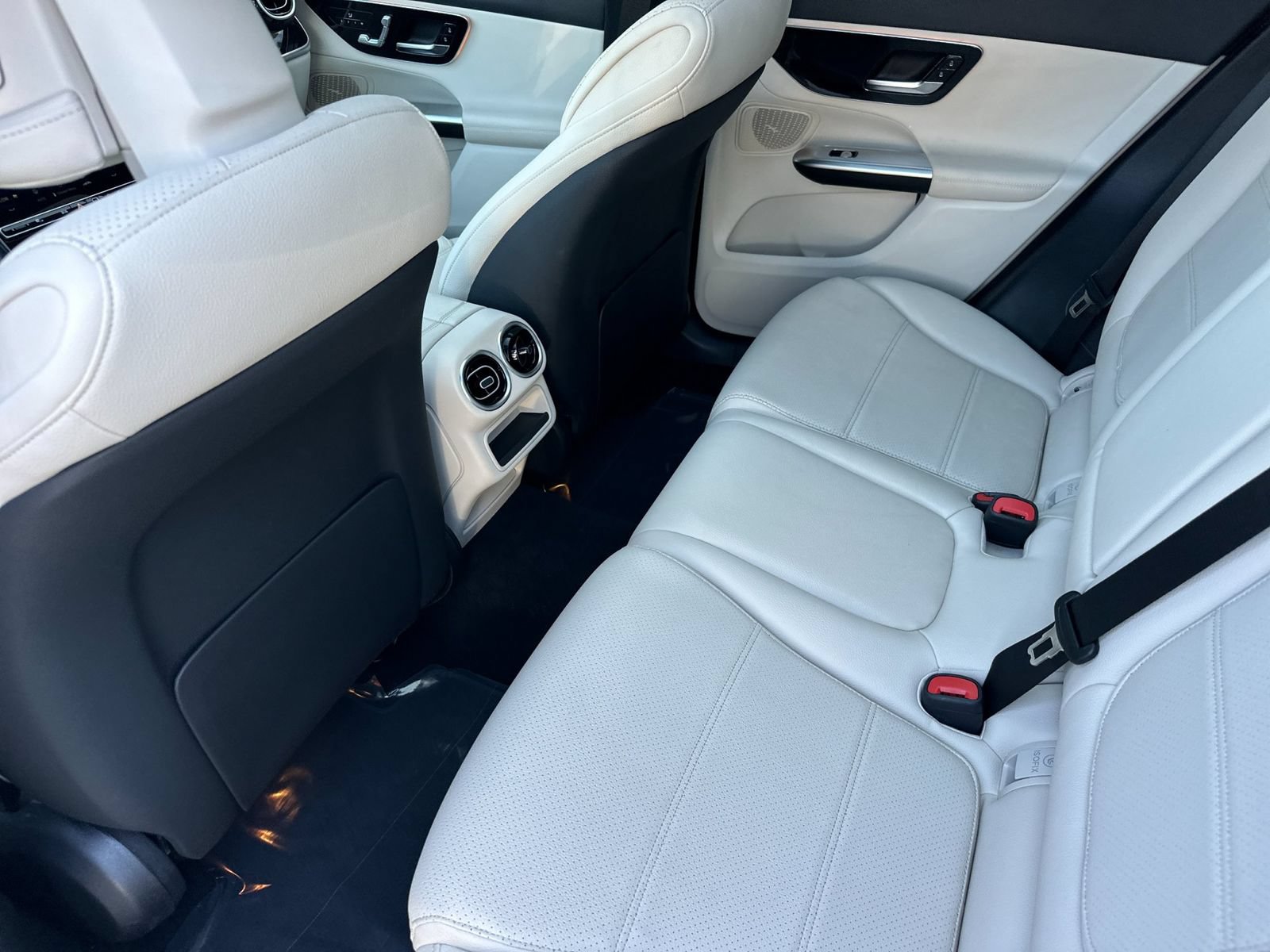 Certified 2026 Mercedes-Benz GLC 300 image 13