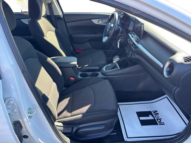 Certified 2023 Kia Forte LXS w/ LXS Technology Package FWD image 11
