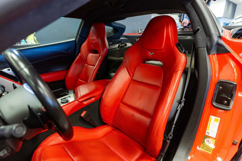 Used 2015 Chevrolet Corvette Z06 w/ 3LZ Preferred Equipment Group image 11