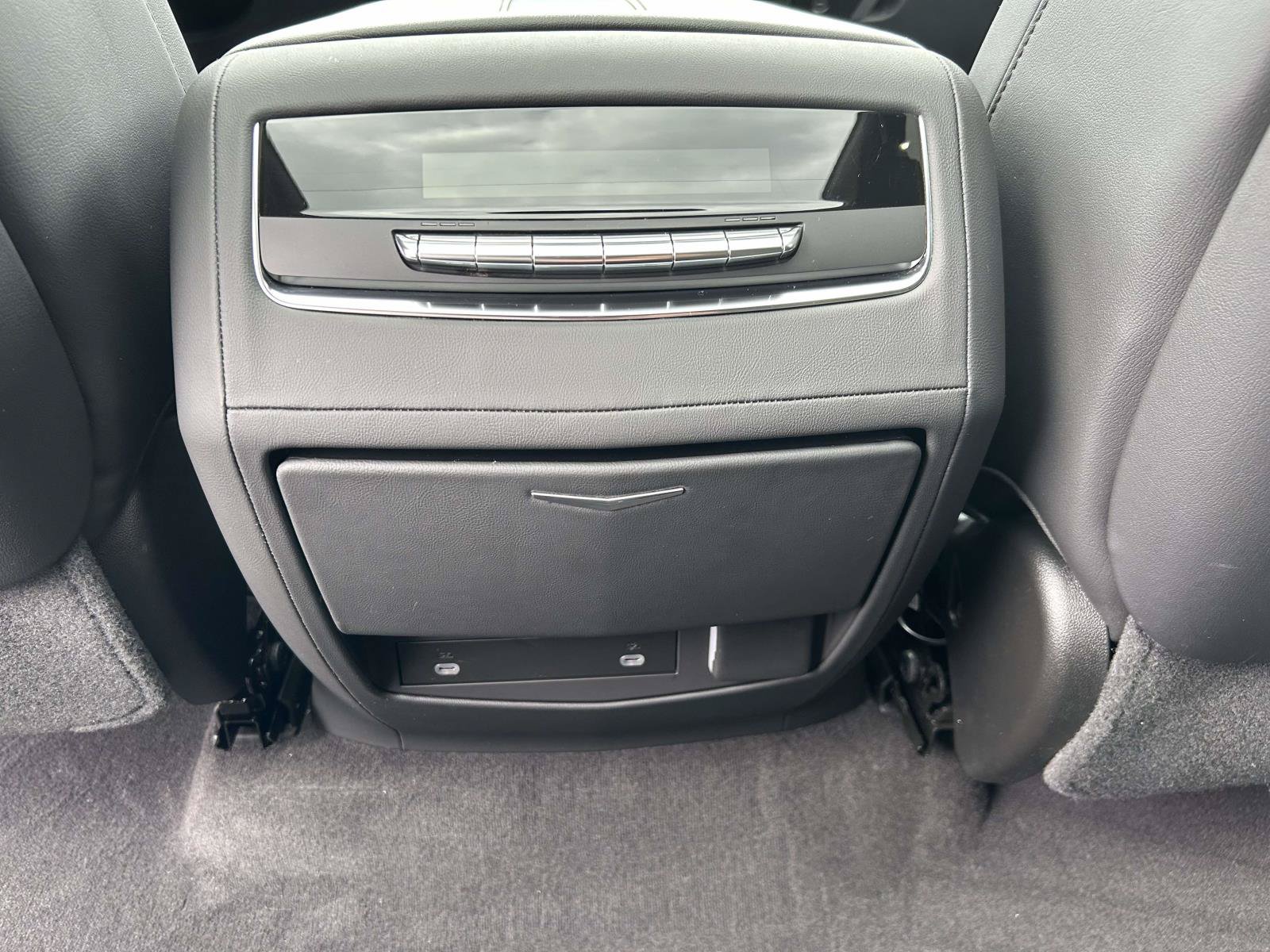 Certified 2023 Cadillac Escalade Sport AWD/4WD image 13