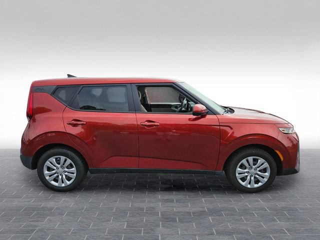 Used 2020 Kia Soul LX FWD image 4