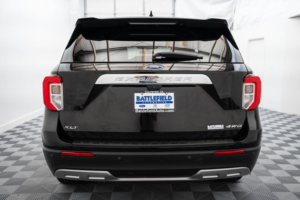 Used 2022 Ford Explorer XLT w/ Equipment Group 202A AWD/4WD image 7